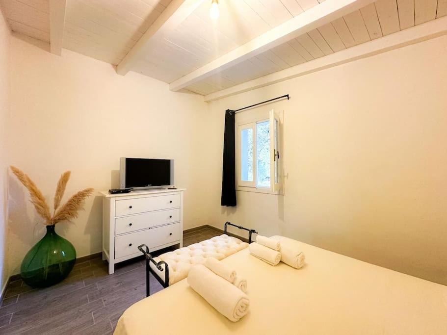 Relax House 5 Min Dal Mare Parcheggio+wifi Olbia