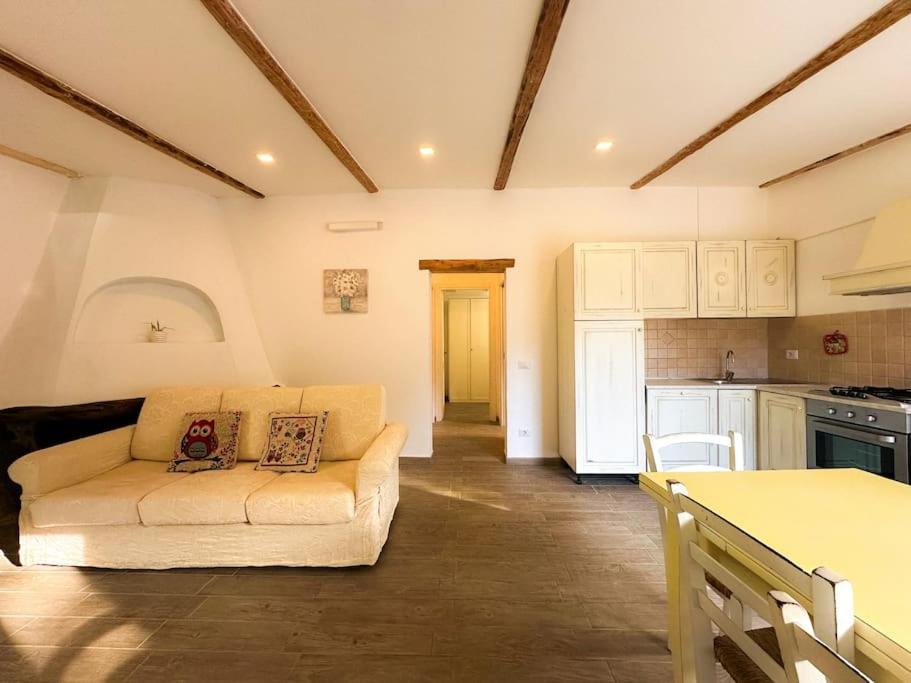 Appartamento Relax House 5 Min Dal Mare Parcheggio+wifi Olbia