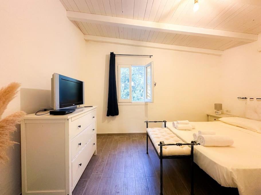 Relax House 5 Min Dal Mare Parcheggio+wifi Olbia